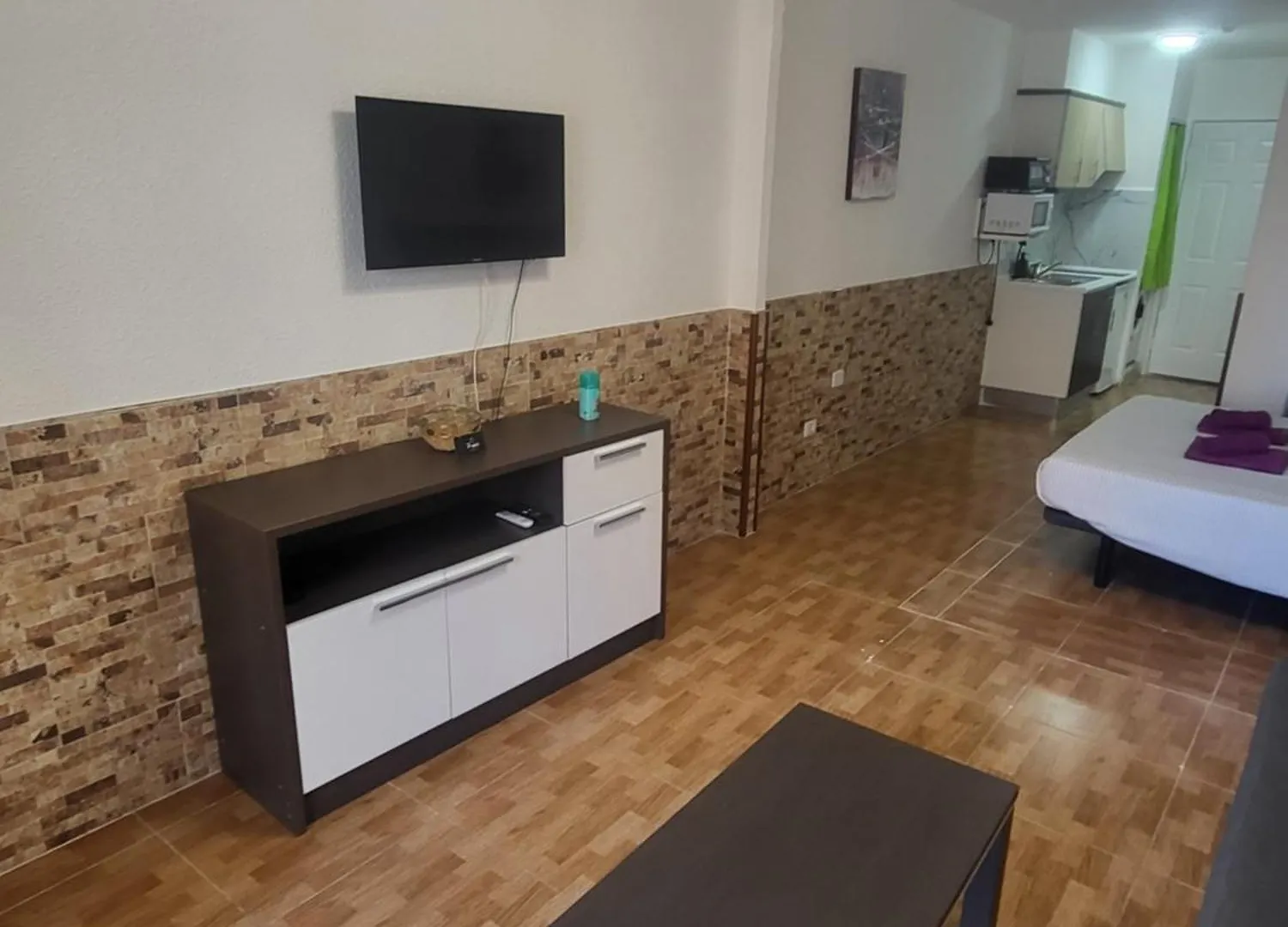 Tropic Apartments En Castle Harbour Los Cristianos  Spain